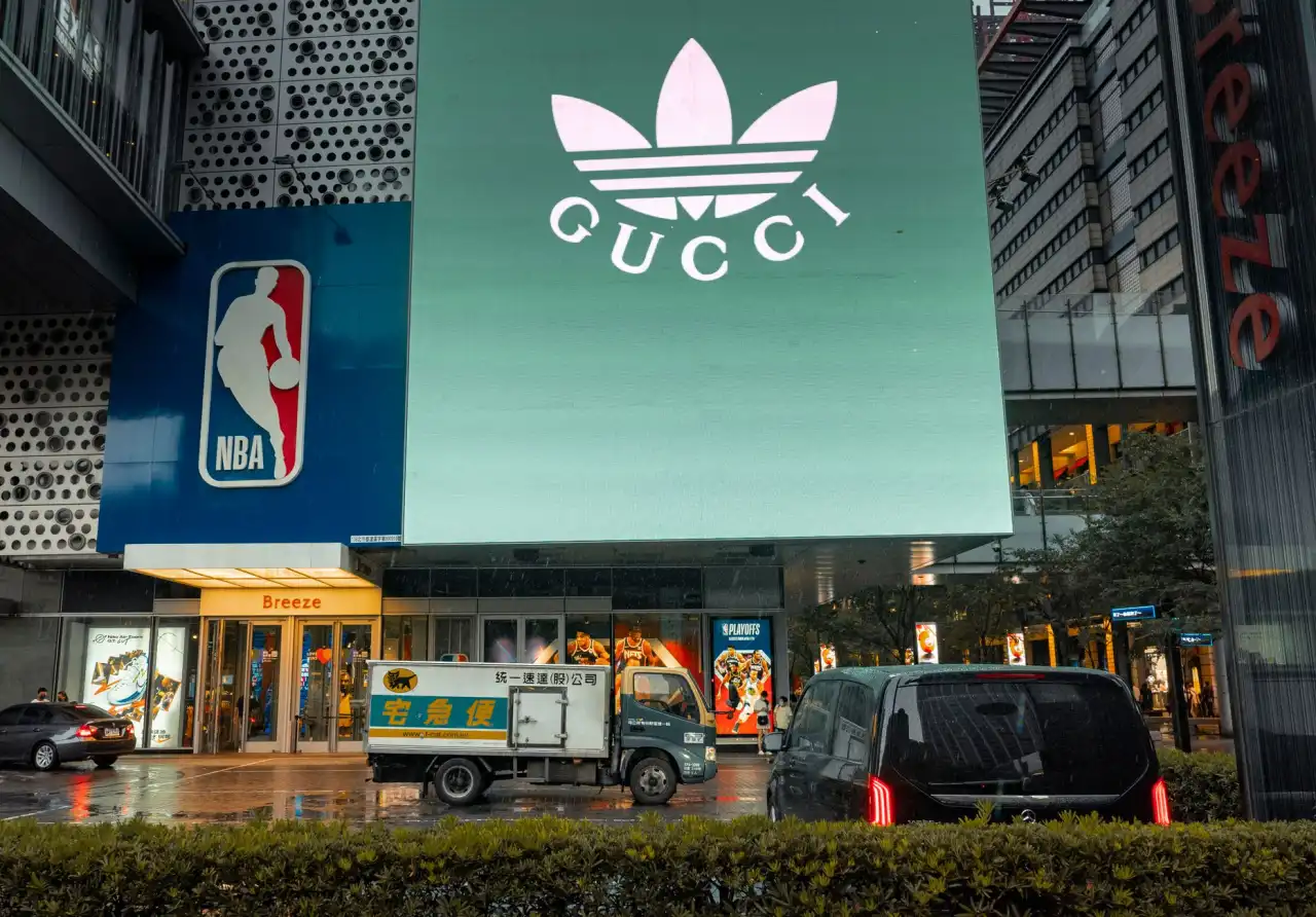 上海户外广告投放媒介代理服务流程与执行要点解析正文配图 1