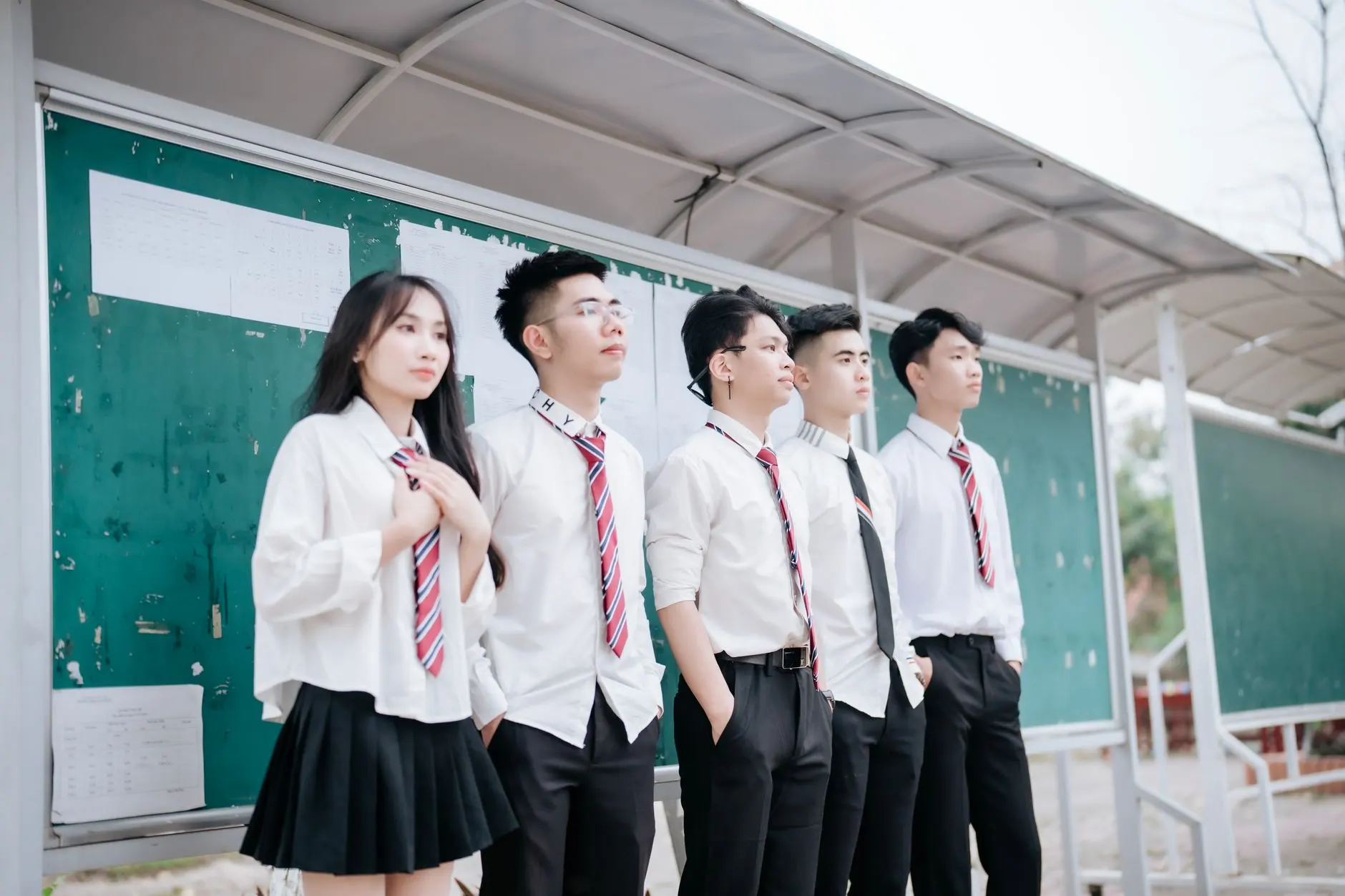 媒介代理服务如何选？对比自投与专业代理的广告投放效率差异