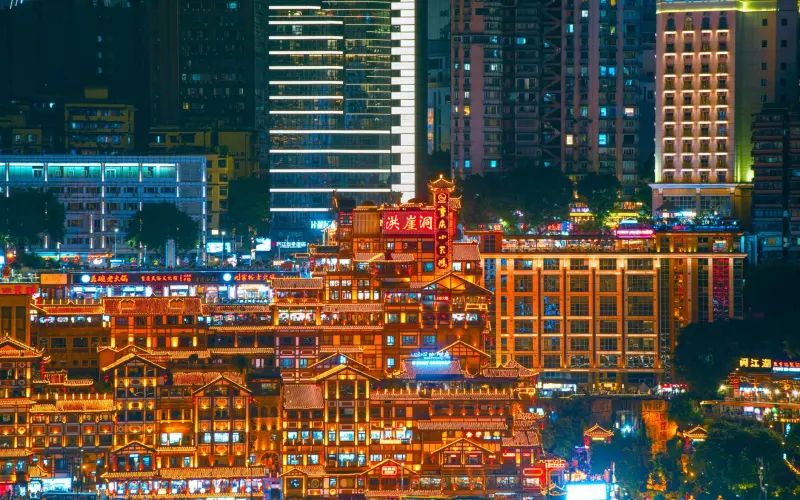 户外广告与数字营销渠道整合：品牌媒介代理投放策略解析