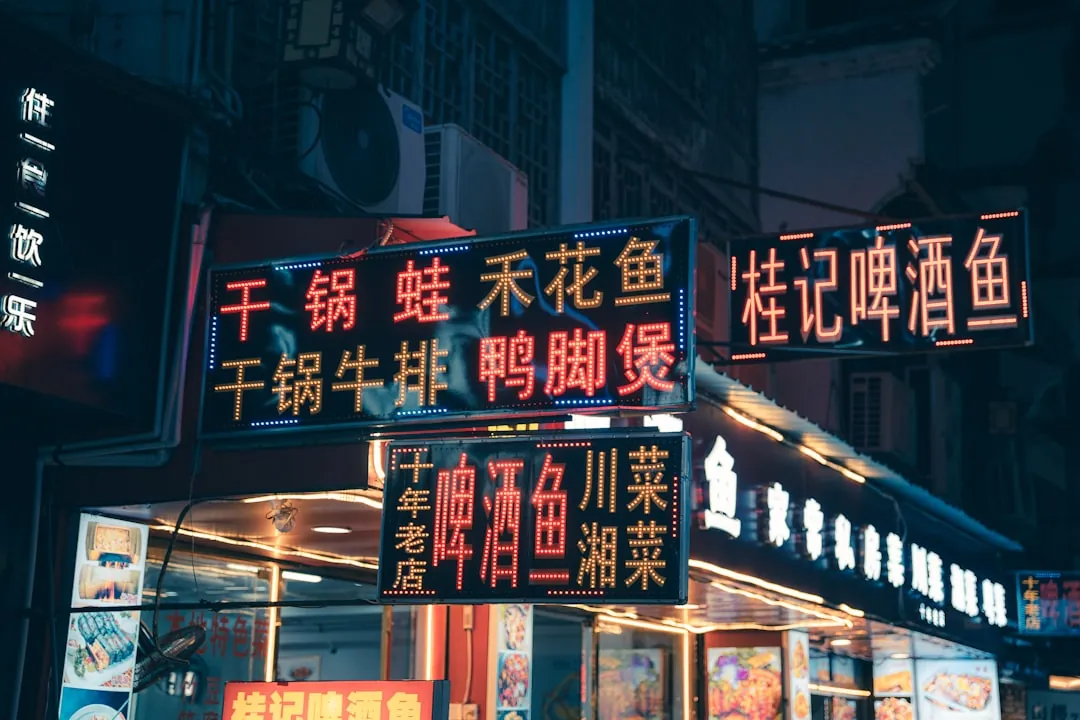 媒介代理服务在品牌精准曝光中的技术优势分析