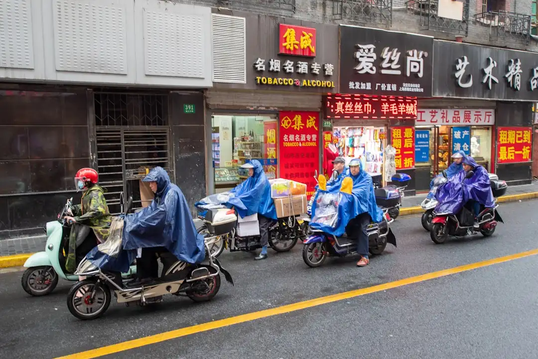 媒介代理行业观察：2025年户外广告与数字营销渠道的预算分配趋势分析