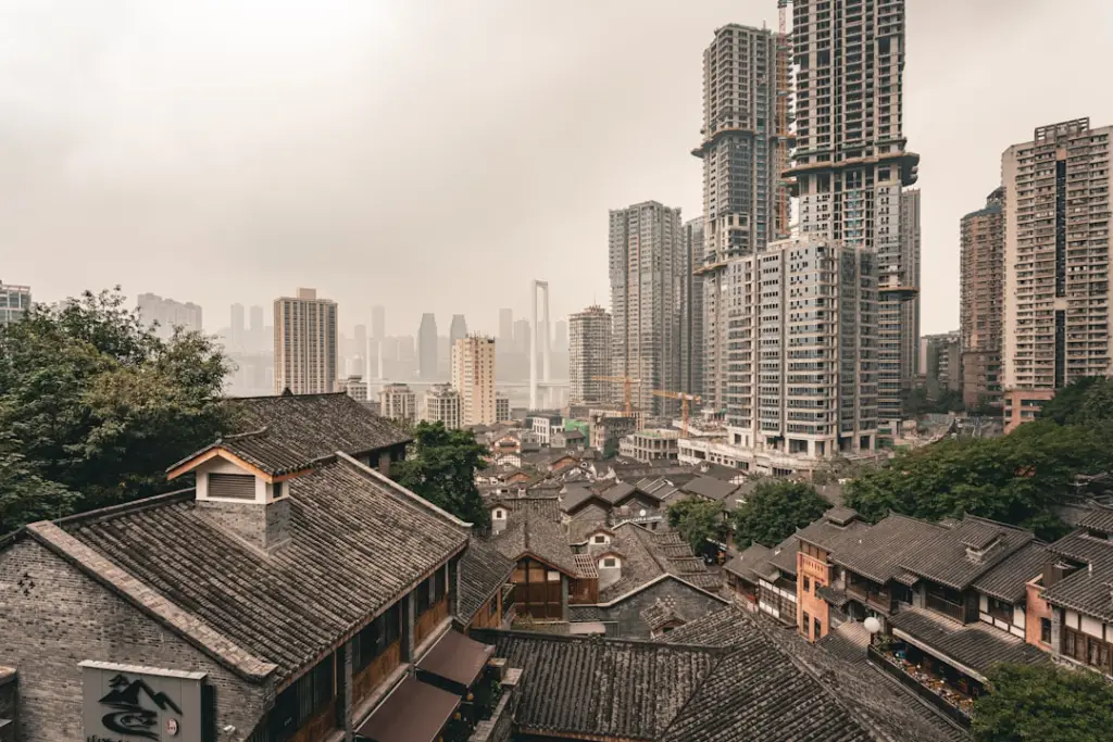2024年户外广告投放效果提升策略与媒介代理实践指南