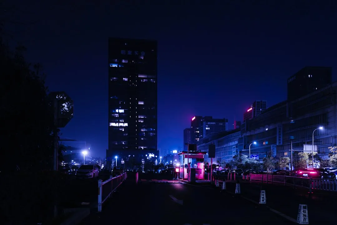 媒介代理公司如何选择广告投放渠道：户外广告与数字营销的效果对比正文配图 1
